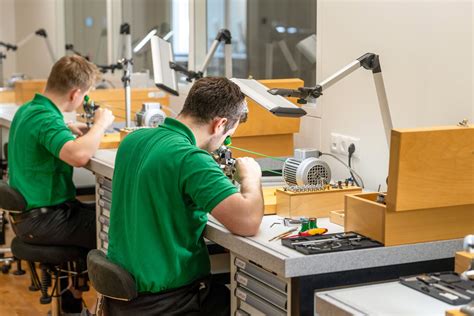 rolex ausbildung erfahrungen|Eigene Talentschmiede: Rolex Deutschland eröffnet neues .